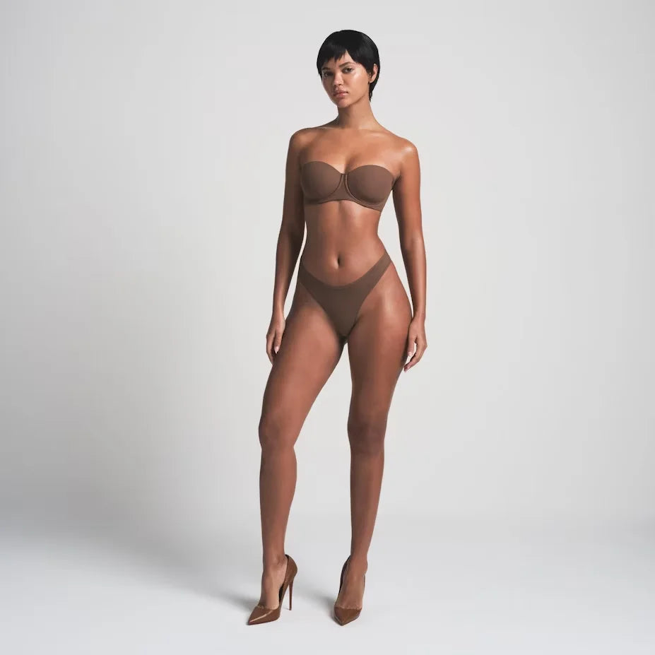STRAPLESS BRA