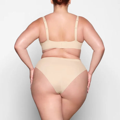 PLUNGE BRALETTE